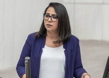 TİK Milletvekili Sera Kadıoğlu: Diyanet ve imam hatip kapatılsın