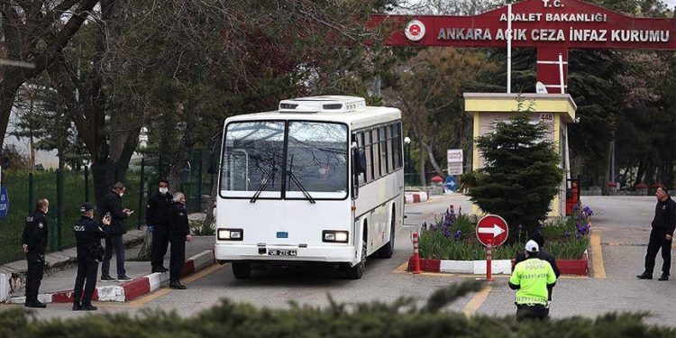 Karar Resmi Gazetede: Ülke Genelindeki Cezaevlerinden Tahliyeler Başladı