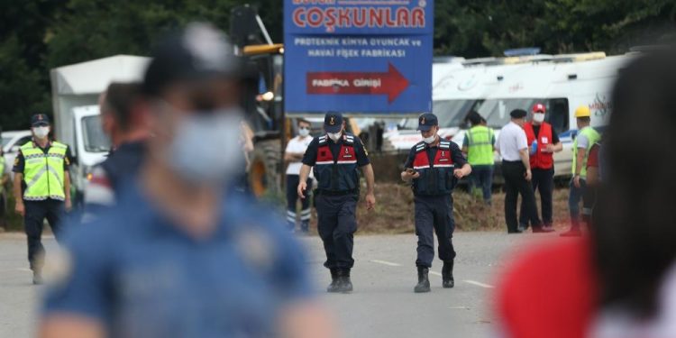 Sakarya’da Havai Fişek Fabrikasında Patlama | 97 Kişi Yaralandı, 4 Kişi Hayatını Kaybetti