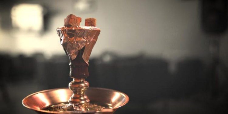 Seri Köz İsteyenler İçin Yeni Dönem: Sigaradan Sonra Nargilelerde de Zorunlu Sağlık Uyarıları Yer Alacak