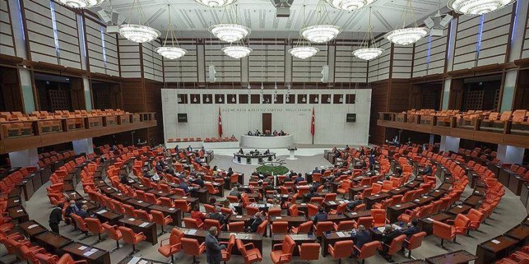 Yassıada Yargılamalarının Hukuki Dayanağını Kaldıran Kanun Teklifi Meclis’ten Geçti