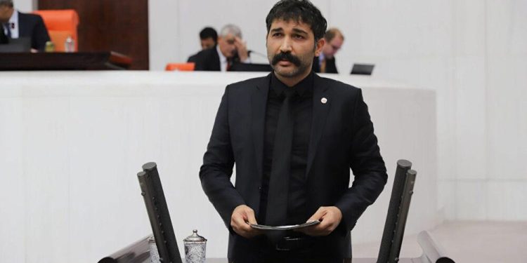 Barış Atay’a Saldıranlardan Üçü Gözaltına Alındı