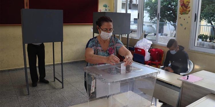 KKTC’de Cumhurbaşkanlığı Seçiminin İkinci Turu İçin Oy Kullanma İşlemi Başladı