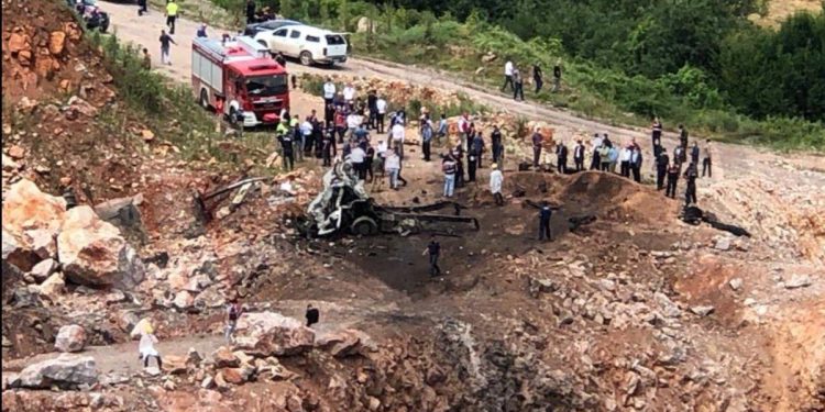 Sakarya’da Havai Fişek Fabrikasında Patlamamış Malzemeleri Taşıyan Kamyonda Patlama: 3 Asker Şehit Oldu