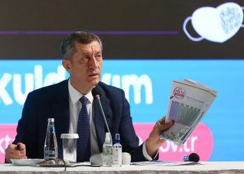 Ziya Selçuk: ‘Eğitimde Asıl Yük Öğretmen Maaşıyla İlgili’